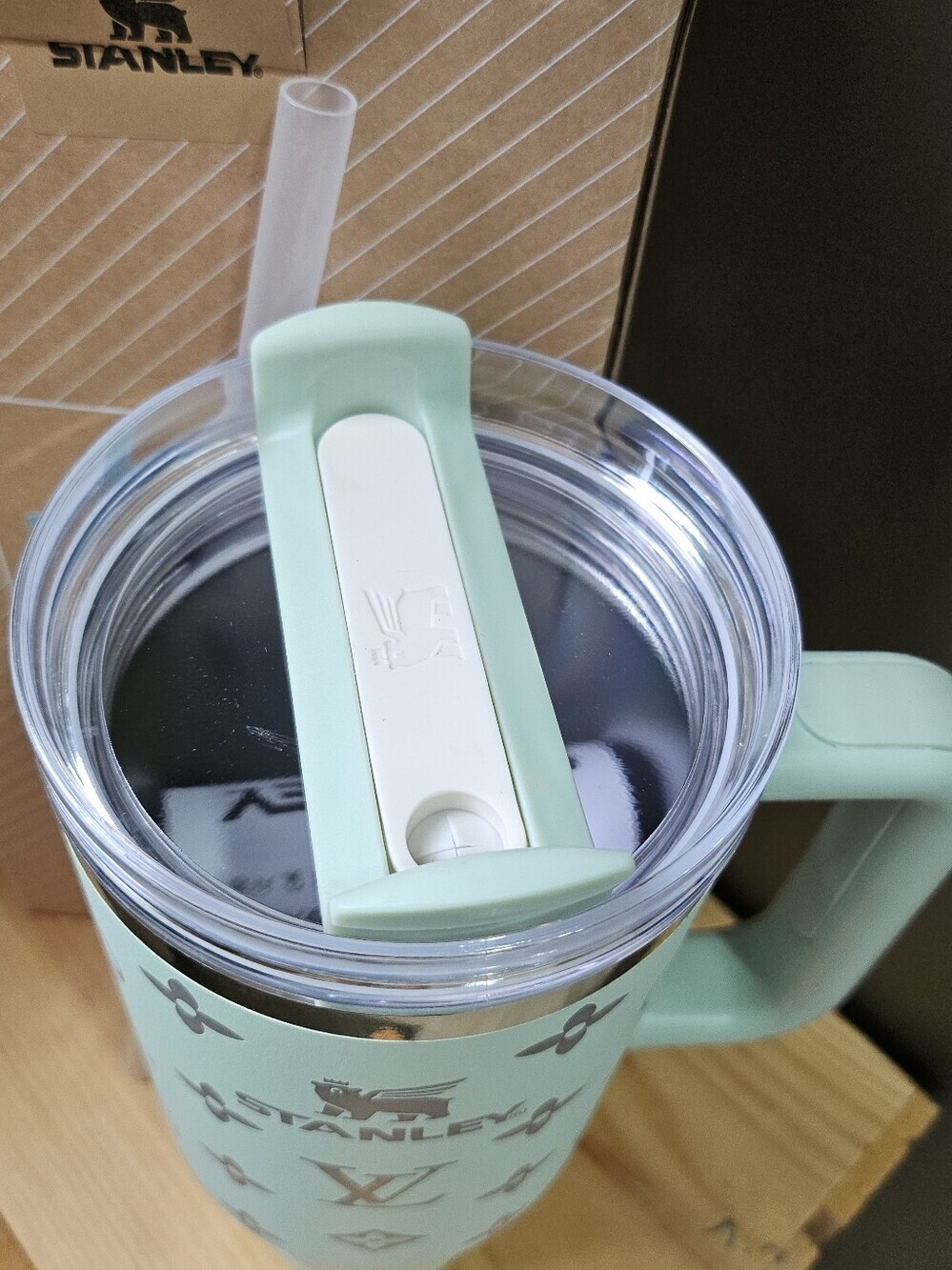 Engraved 40oz Tumbler Mint - Picture 2 of 2